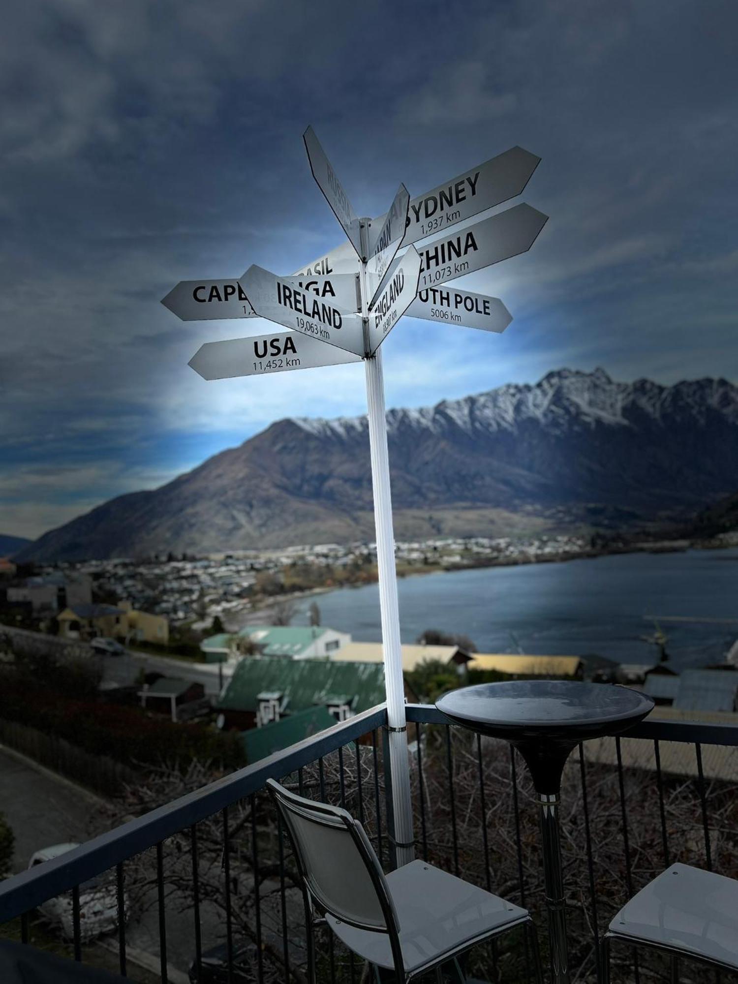 The Embassy B&B Queenstown Exterior photo